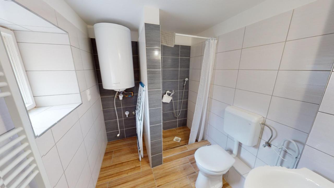 Family Apartman Miskolc Exteriör bild