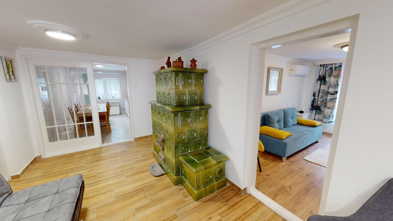 Family Apartman Miskolc Exteriör bild