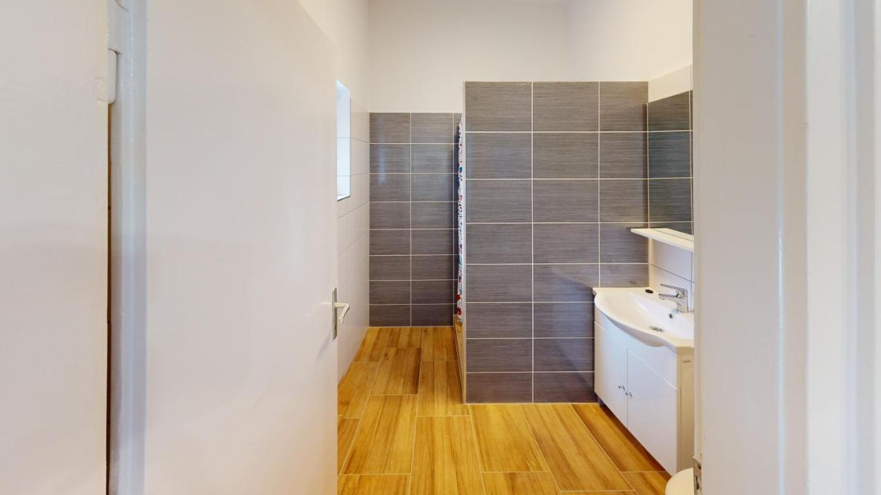 Family Apartman Miskolc Exteriör bild