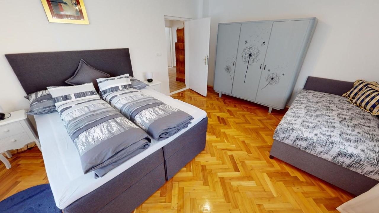 Family Apartman Miskolc Exteriör bild