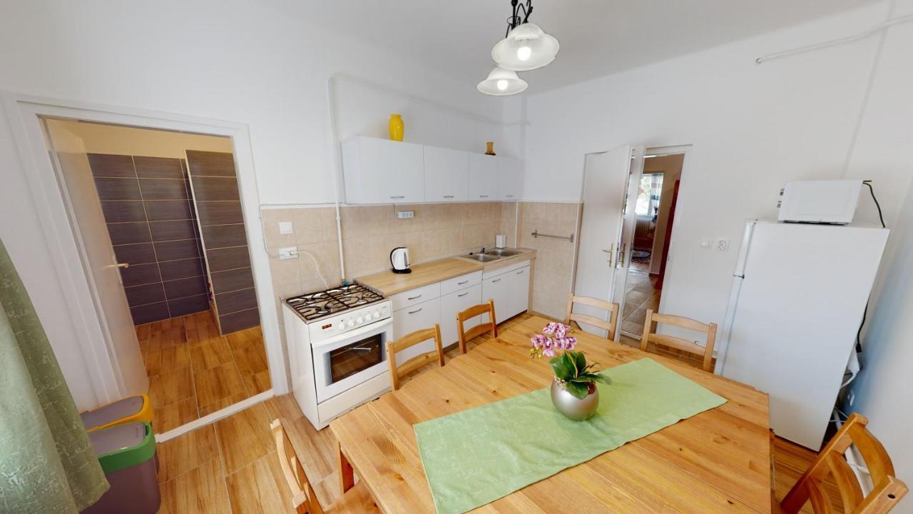 Family Apartman Miskolc Exteriör bild