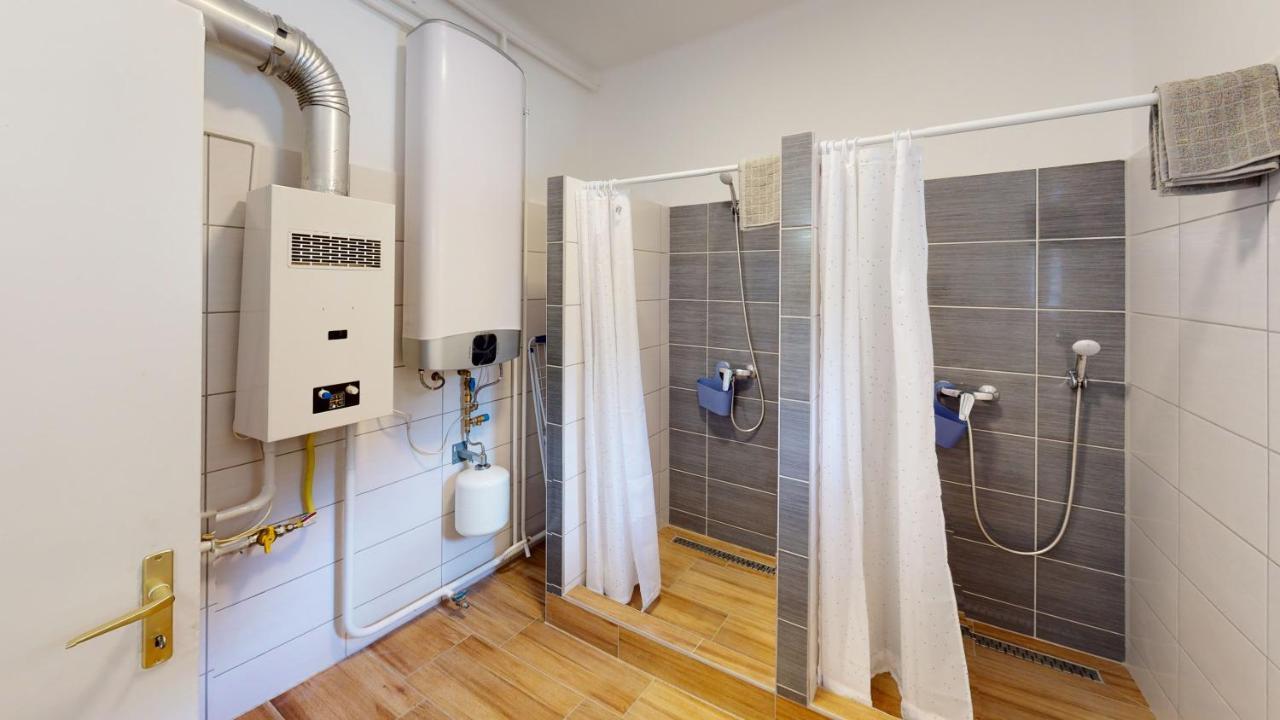 Family Apartman Miskolc Exteriör bild