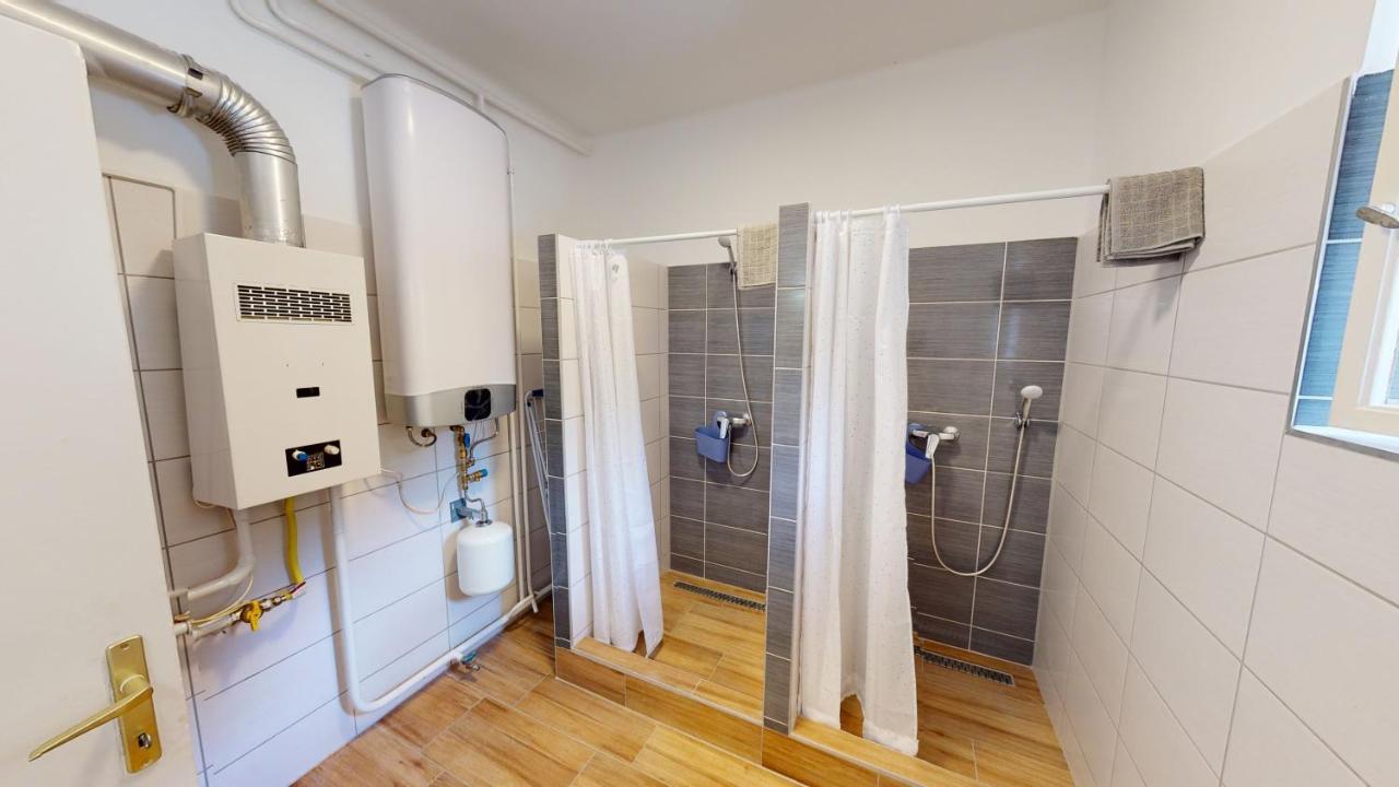 Family Apartman Miskolc Exteriör bild